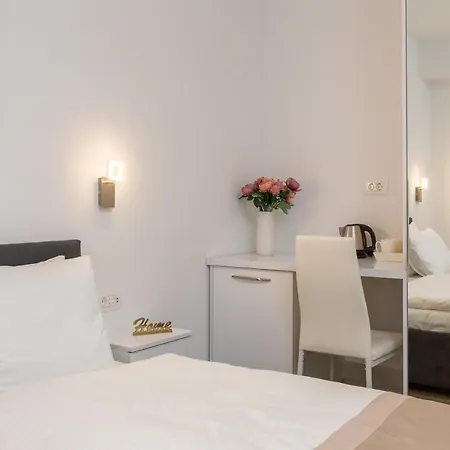 Luxury Studios & Room Five Split Exterior photo
