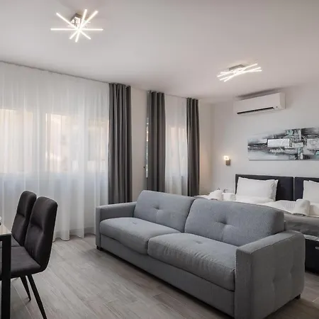 Luxury Studios & Room Five Split Exterior photo
